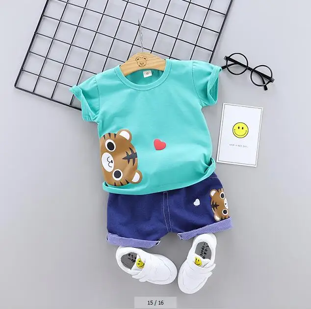 Летние комплекты одежды для мальчиков и девочек модная рубашка с рисунком для маленьких мальчиков+ шорты комплект хлопковой одежды из 2 предметов для малышей, одежда для малышей - Цвет: Зеленый