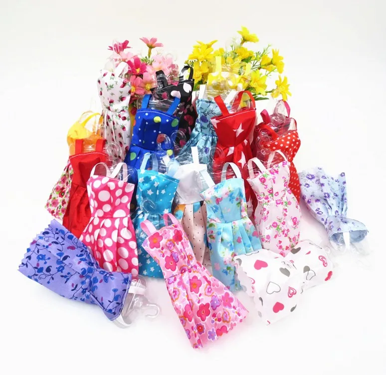 200pcs =100 x Handmade Mini Dress Doll Clothes Short Skirt +100 Hand Bag High Heels Dollhouse Accessories For Barbie Toy | Игрушки и