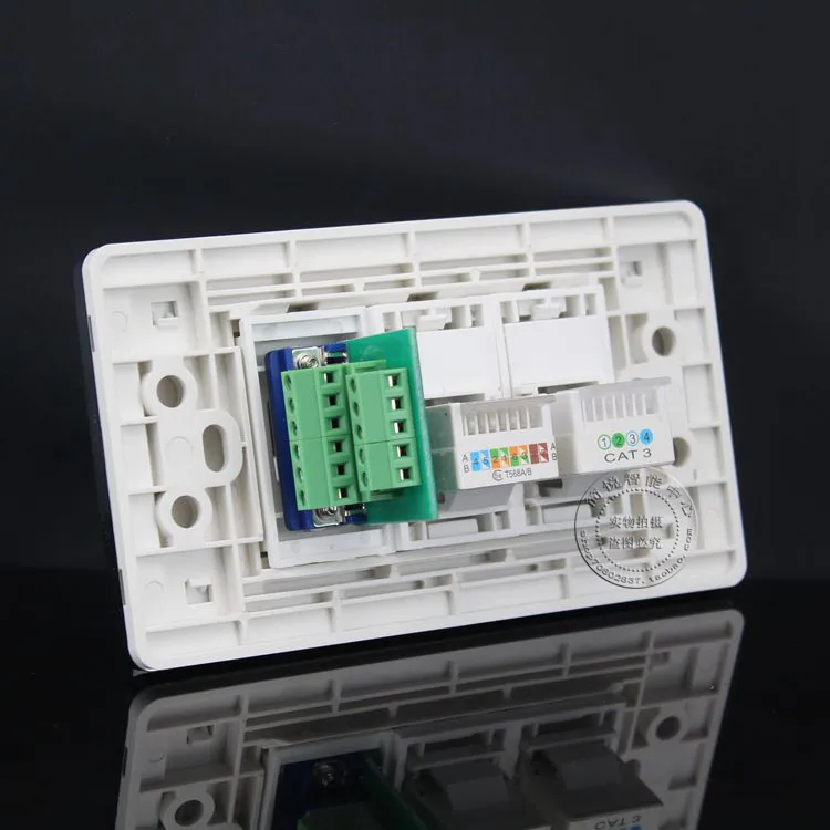 

Wall Socket Plate 3 Ports Network RJ45 Cat5e & VGA & Cat3 Telephone Port Panel Faceplate Outlet 120 x 70MM Adapter