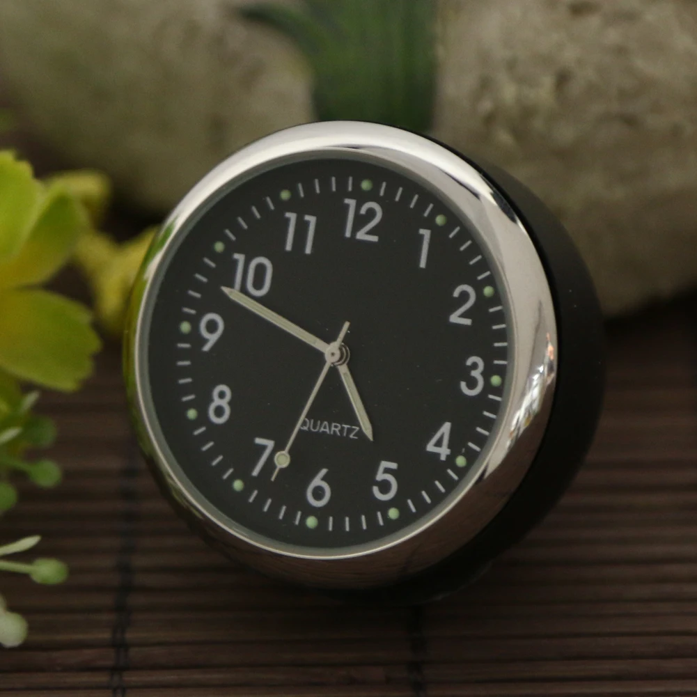 Часы круглые кварцевые в машину. Кварцевые часы Roadster. 52mm car Quartz Clock. Часы Saab.