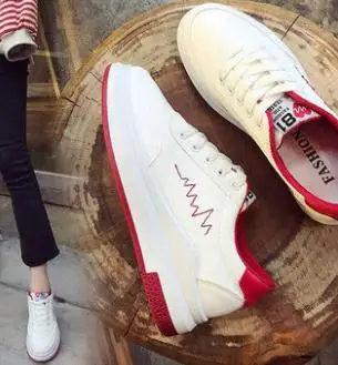 

2018 new white women's shoes students Korean white shoes.