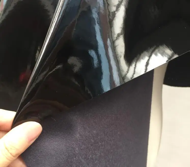 Яркий 140 см черный зеркальный из ПВХ кожа, ПУ, ткань пальто гибкие брюки куртка танцевальный костюм diy текстильная ткань для дома диван A507