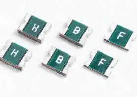 Бесплатная доставка 100 шт США Littelfuse 1210L035YR 1210-0.35A 6V Lite бренд импортные пятна |