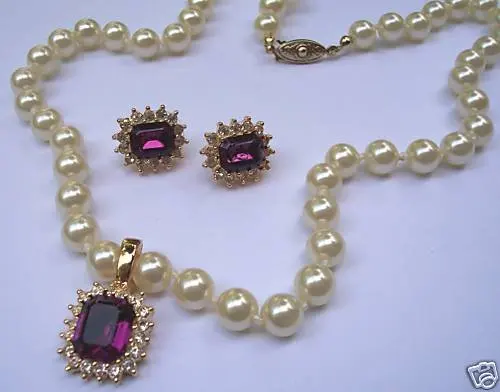 

Gorgeous PEARLS & AMETHYST NECKLACE EARRING SET