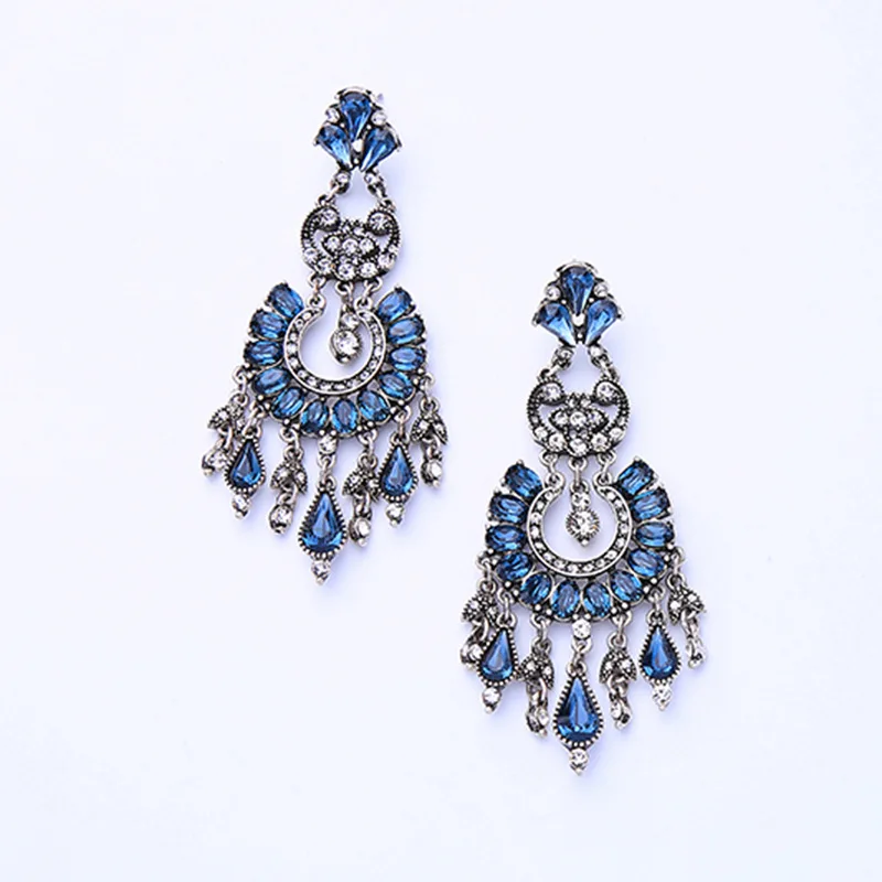 9893898908_1128138252