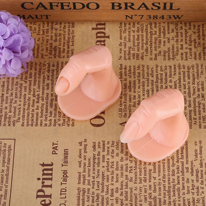 2 pcs High Qulity Plastic Fake Fingers Model Practice Training Nail Art