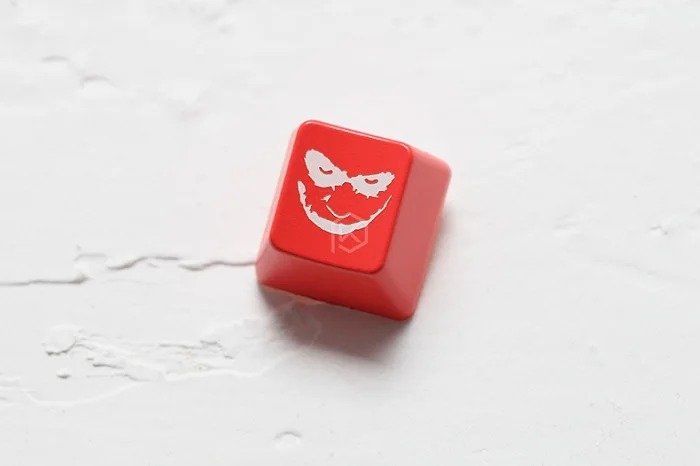 Новинка, блестящие колпачки для ключей, ABS, травленый, блестящий, r4 r1 esc, введите пробел, Джокер, почему так сложно, Бэтмен, красный, черный - Цвет: Joker Face Red x1
