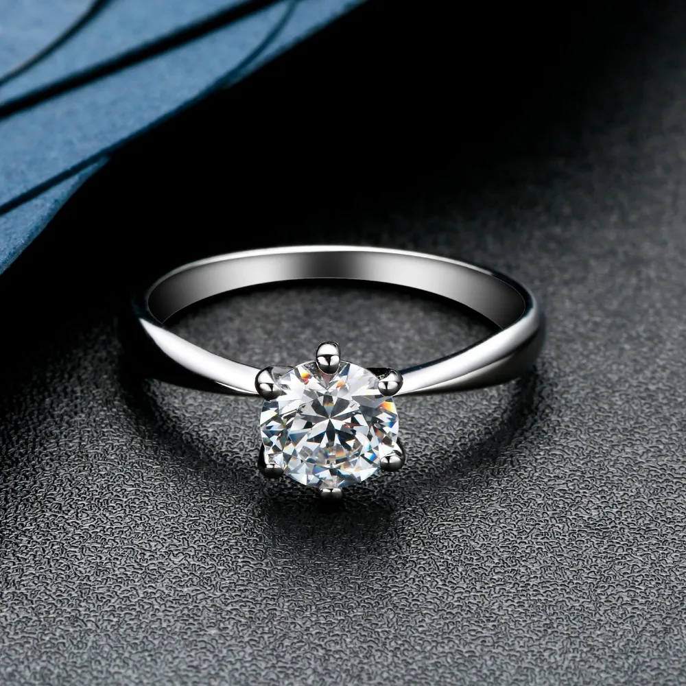 

Gem's Ballet Lovely White Simulant Diamond Solitaire Engagement Ring 925 Sterling Silver Wedding Band Ring Jewelry For Women