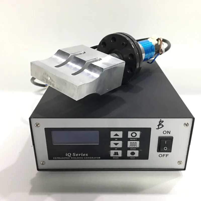 2000W ultrasonic welding transducer with horn and 20khz ultrasonic welding generator