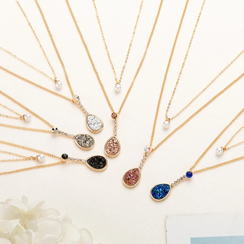 

2019 New Double Layer Cluster Necklace Natural Stone Crystal Cluster Drop Shape Pendant New Year Love Gift
