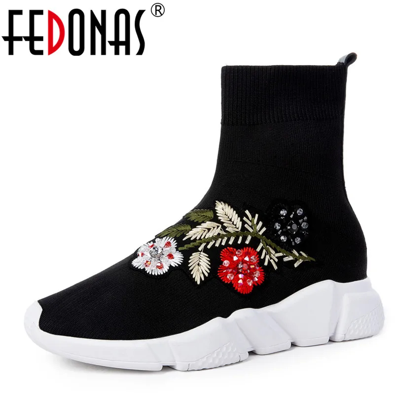 

FEDONAS 1New Arrival Women Ankle Boots Autumn Winter Warm Platforms Flats Round Toe Casual Embroider Quality Brand Stretch Boots
