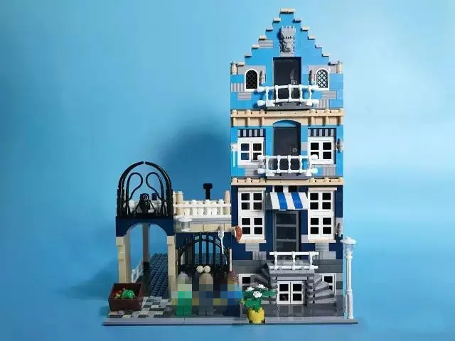 

1275PCS Mini Street View Market Street Building Blocks Bricks Enlighten DIY Figures Toys for Children Birthday Gifts