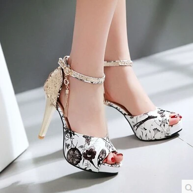 

Large size small code with high heels 40-43 41 4244 summer waterproof table with sandals