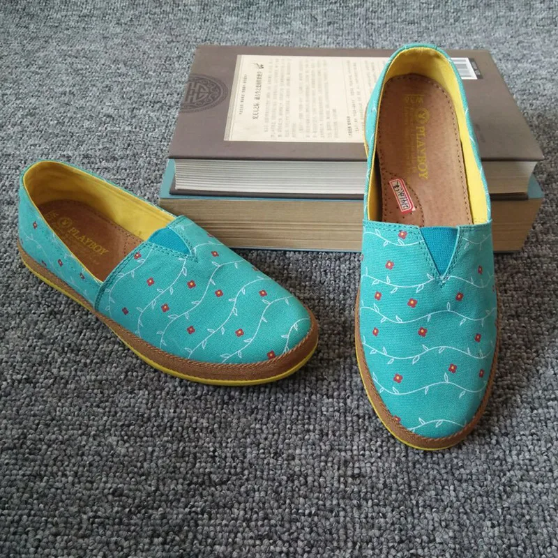 

Women Flower Print Canvas Shoes Casual Loafers Lazy Flat Shoes Sweet Fashion Ladies Lightweight Shoe Breathable Footwear new