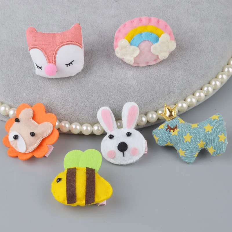 

New Wholesale cute carton winter style heart design hair clips children kids party hair clips cute hair accessories 3.5cm