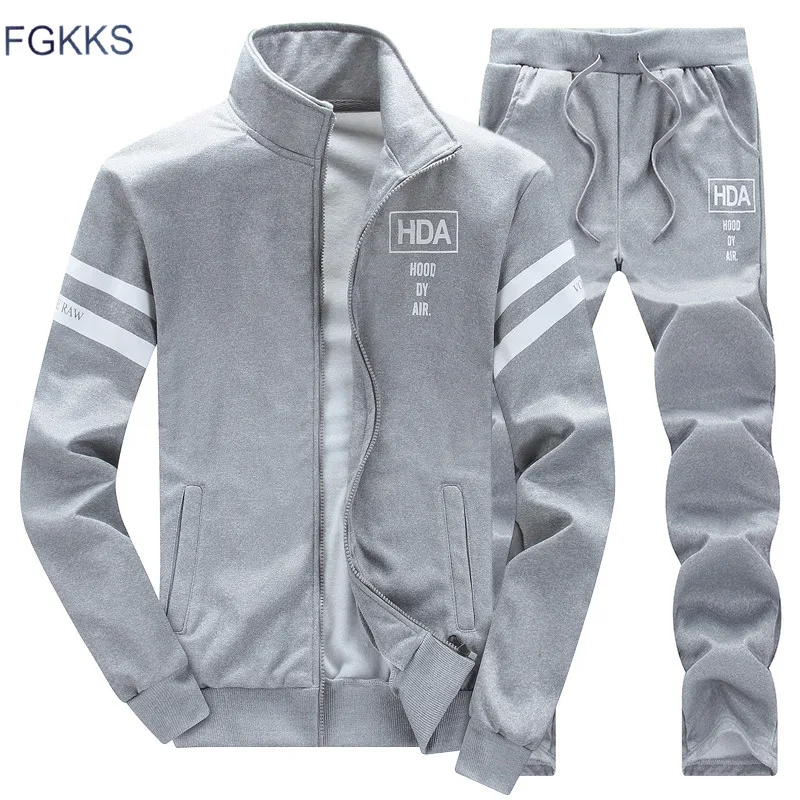 

FGKKS New Tracksuits Men Set Thicken Fleece Hoodies + Pants Suit Spring Sweatshirt Sportswear Set Male Hoodie Sporting Suits