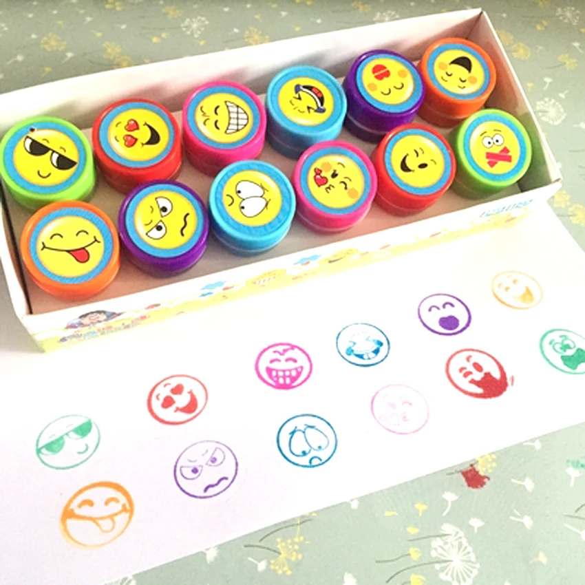 

10/12pc/Lot Kids Emoji Smile Cartoon Stamp Children Custom Plastic Rubber Self Inking Stampers Toys DIY Decoration Birthday Gift