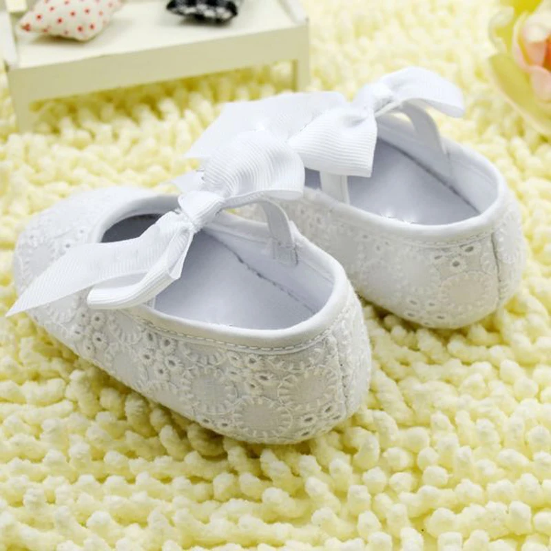 Белая кружевная обувь с бантом для маленьких девочек; нескользящая обувь для малышей; простая детская обувь