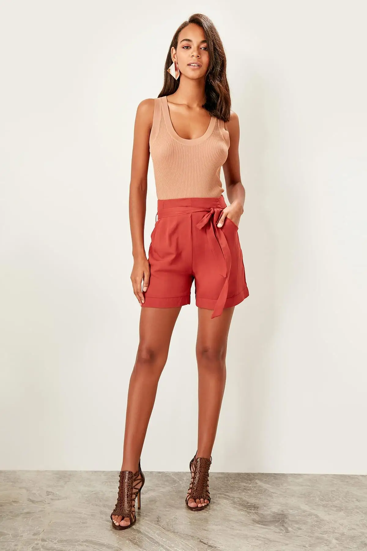 Trendyol Cinnamon Lacing Detaylı Shorts TWOSS19SR0020