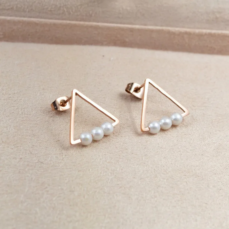 

2019 Fashion Rose gold color 3 imitation pearl stud earrings for women stainless steel triangle earring aretes donna jewelry