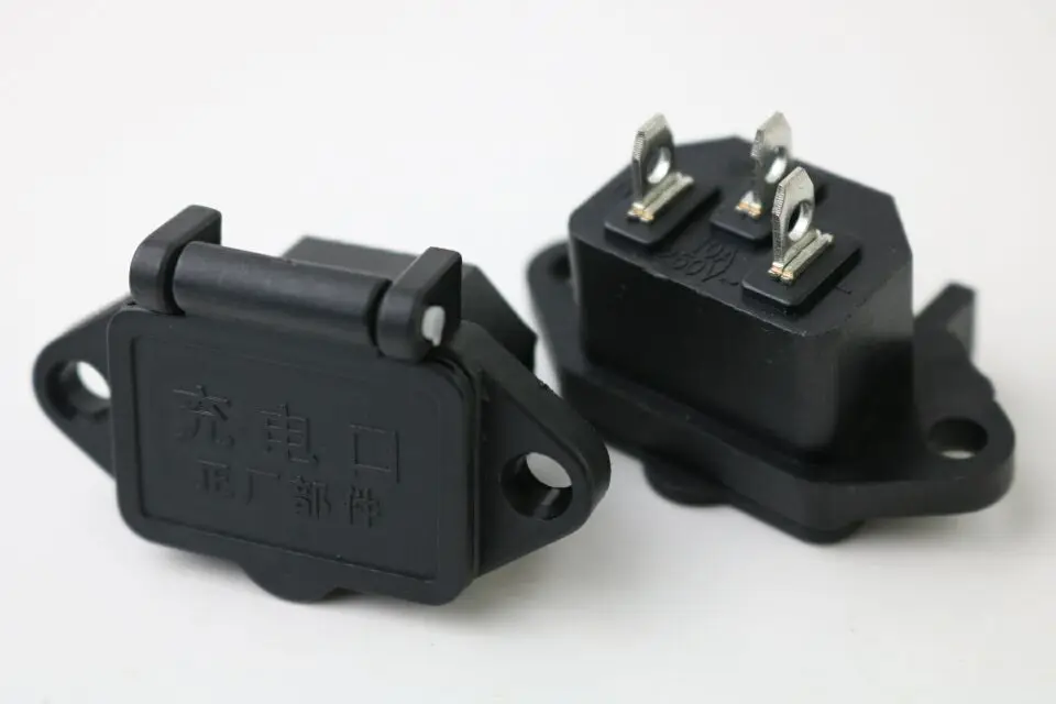 

3P IEC 320 C14 Male Plug Panel Power Inlet Sockets Connectors AC 250V 10A