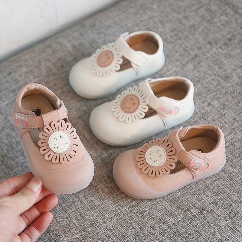 

2019 Autumn Baby Girls Toddler Shoes Breathable Infant Toddler Shoes Non-slip Comfortable Flowers Child Casual Leather Shoes