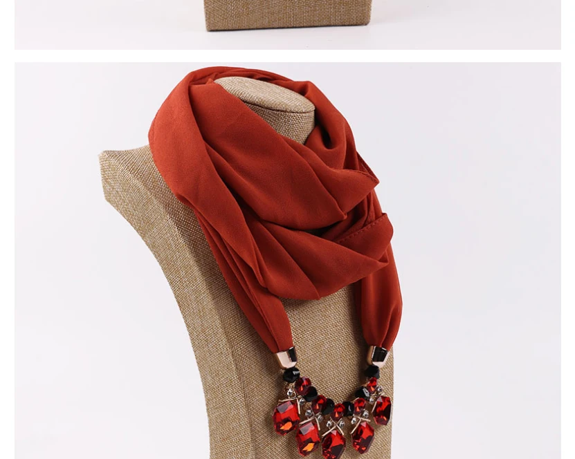 scarf_24