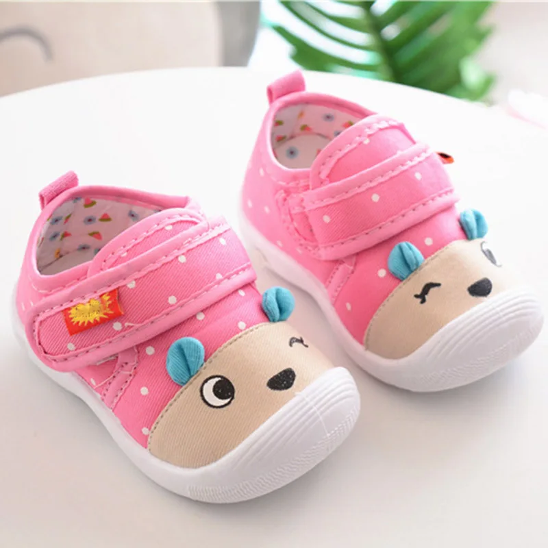 Детская обувь с героями мультфильмов; Осенняя обувь в горошек для новорожденных; Милая обувь для маленьких мальчиков и девочек; обувь для малышей; обувь принцессы - Цвет: Розовый