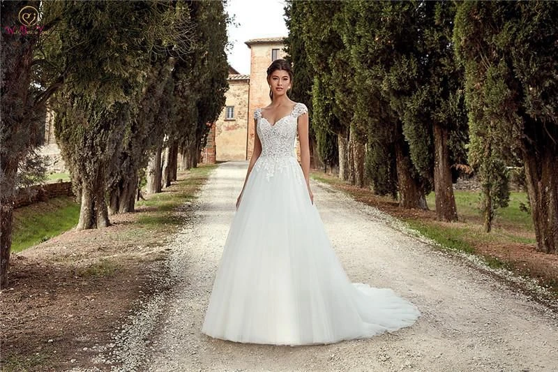 

2019 Country Wedding Dress White Plus Size Appliques Transparent Sleeves Backless Sexy Sweep Train A Line Pure Tulle Bridal Gown