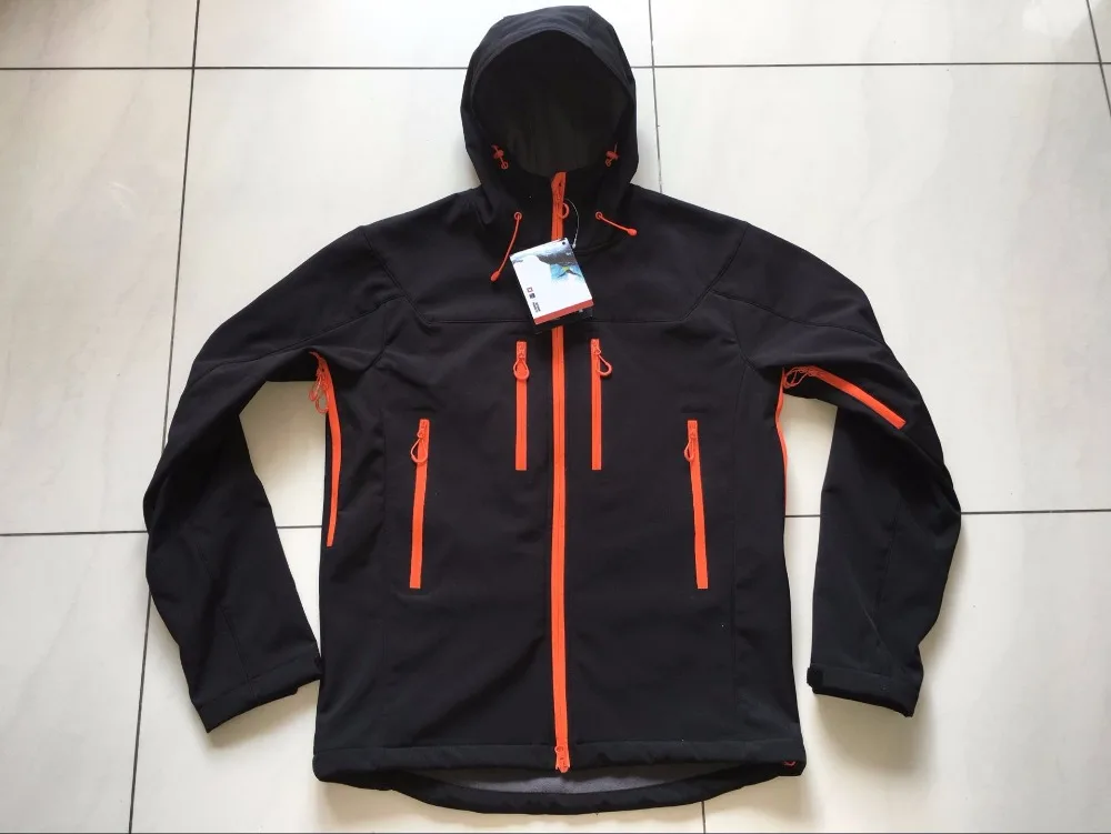 3339252640_1445636079