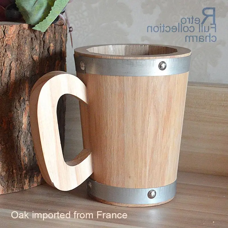 

Barrels of wine with oak wood barrel glass art glass wine container imported wine glass decoration