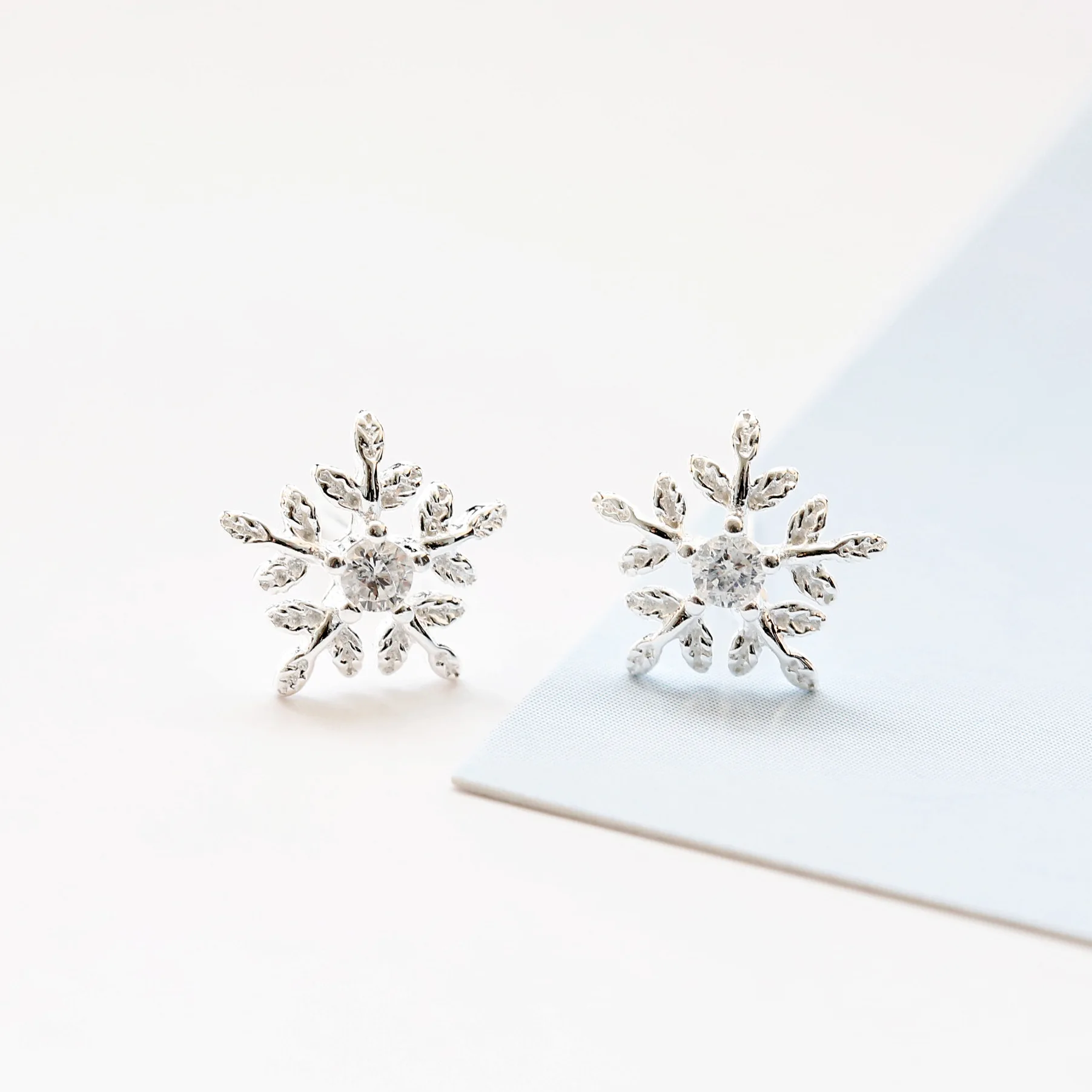 snowflake 100% 925 Sterling silver Jewelry fashion Hypoallergenic Stud earrings for women gift