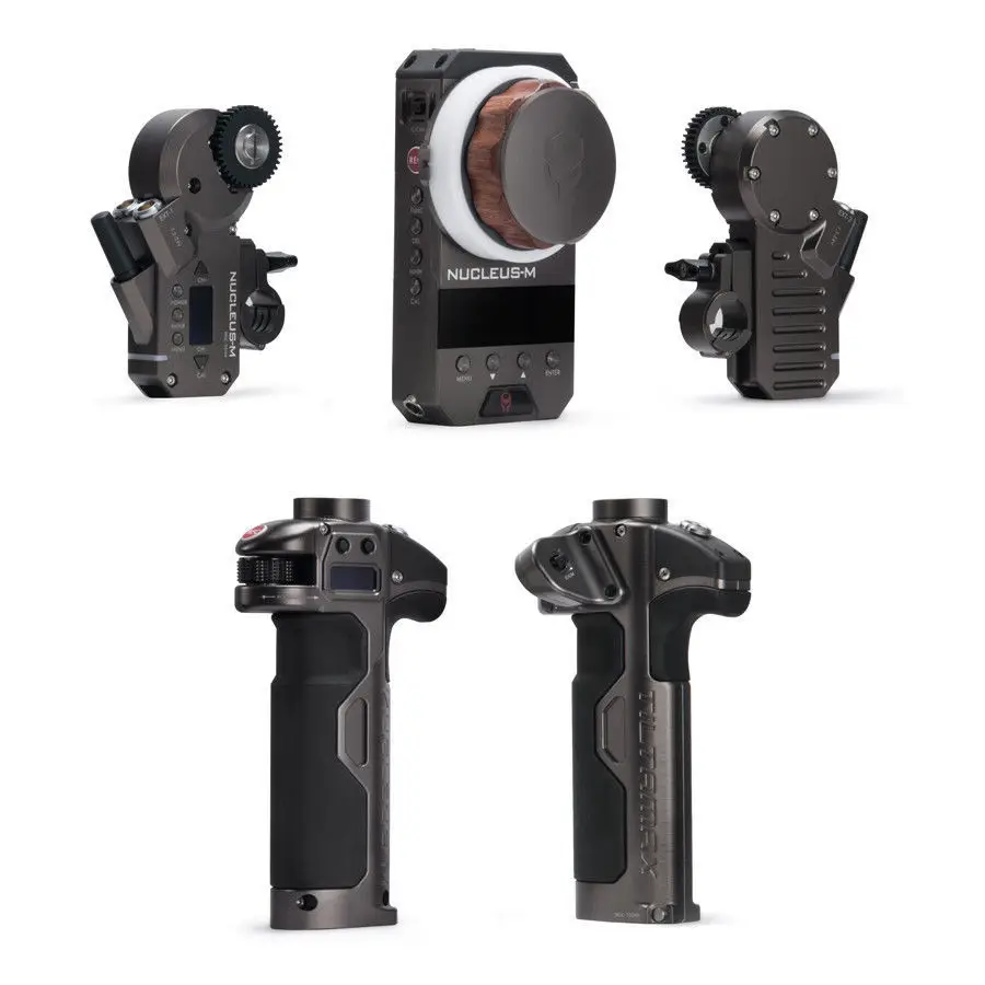 

TILTA WLC-T03 Nucleus-M Wireless Follow Focus Lens Control System with Wireless FIZ Hand Unit Set Kit for 3-Axis Gimbal DJI ROIN