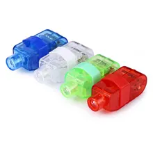 4 х LED Красочный свет Перста кольца светло-до игрушка Мигает Лазерный Палец Кольцо Света удивительный Вечер Рождество светодиод игрушки декор