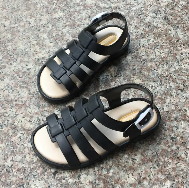 Стиль новые летние обувь в римском стиле сандалии для девочек Flox Дети Желе Мягкие стельки ПВХ обувь на плоской подошве мягкая подошва не скользит - Цвет: Черный