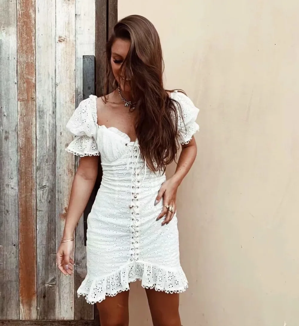 Цветное белое сексуальное винтажное вышитое мини-платье, летнее облегающее пляжное платье с оборками спереди на шнуровке с открытой спиной
