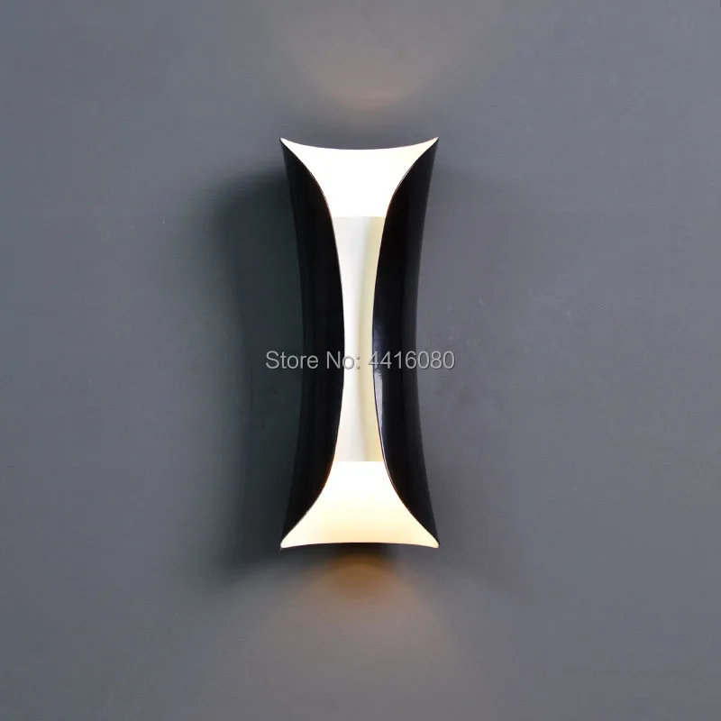 

Post modern minimalist iron art wall lamp, Scandinavian study aisle, balcony bedroom Gallery, background wall, creative living