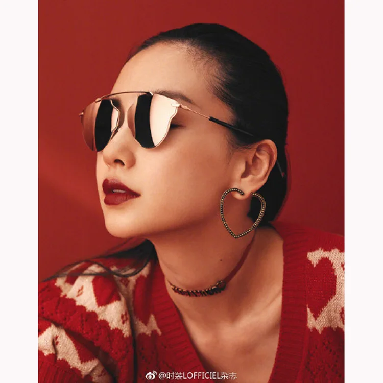 2019 Spring Yang Ying the same v collar red love hook slimming sweater blouse Pullovers Short V-Neck sweater clothes women