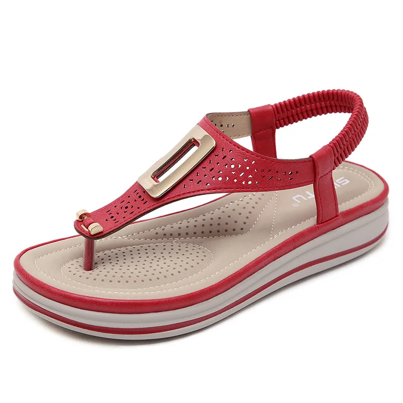 

Platform Flip Flops Women Solid Color Beach Sandals Soft Leather Comfortable Low Heels Flats Shoes Metal Big Size35-42