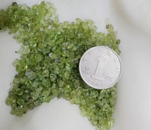 

Natural peridot gravel Quartz Crystal Stone Rock Specimen Chip Healing Gem Olive broken stone fish tank crystal healing
