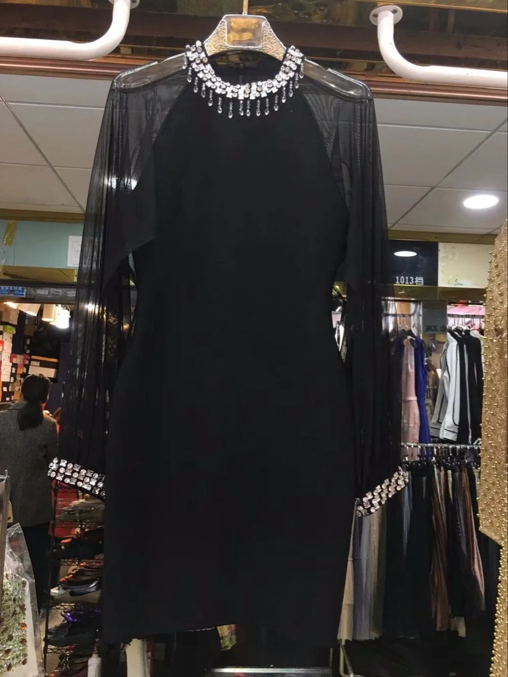 Высокое качество черный длинный сетчатый рукав Mantual Бисероплетение вискоза Бандажное платье вечернее платье-стретч