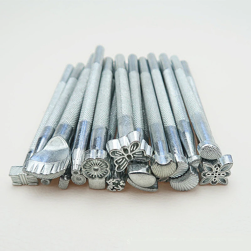 

20pcs DIY Leather Working Saddle Stamping Tools Set for Leathercraft Working Carving Handmade Art Carving Hammer Cowhide Tool