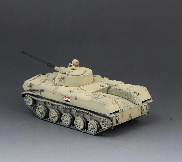 Ирако BMD-2 1/72 модель танка закончена не литой под давлением S-MODEL