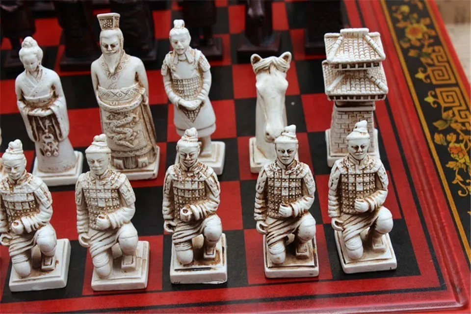 New Wood Chess Chinese Retro Terracotta Warriors Chess Wood Do Old Carving Resin Chessman Oversized Chess Piece Premium