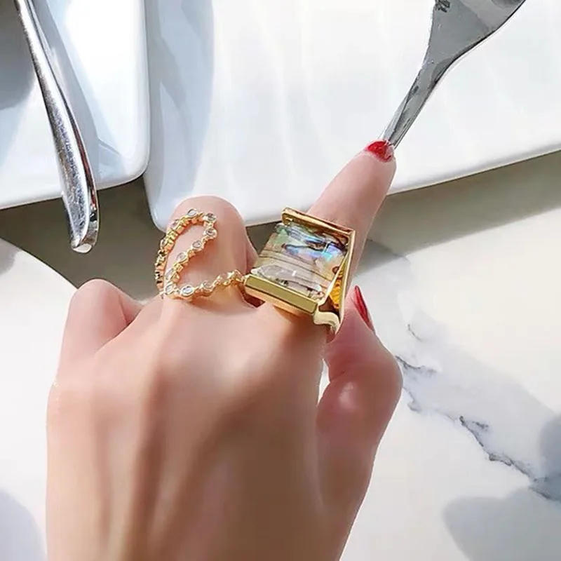 

Fashion Korean Gold Geometric Shell Big Square Ring Simple Wave Crystal Rings Big Statement Ring Gift
