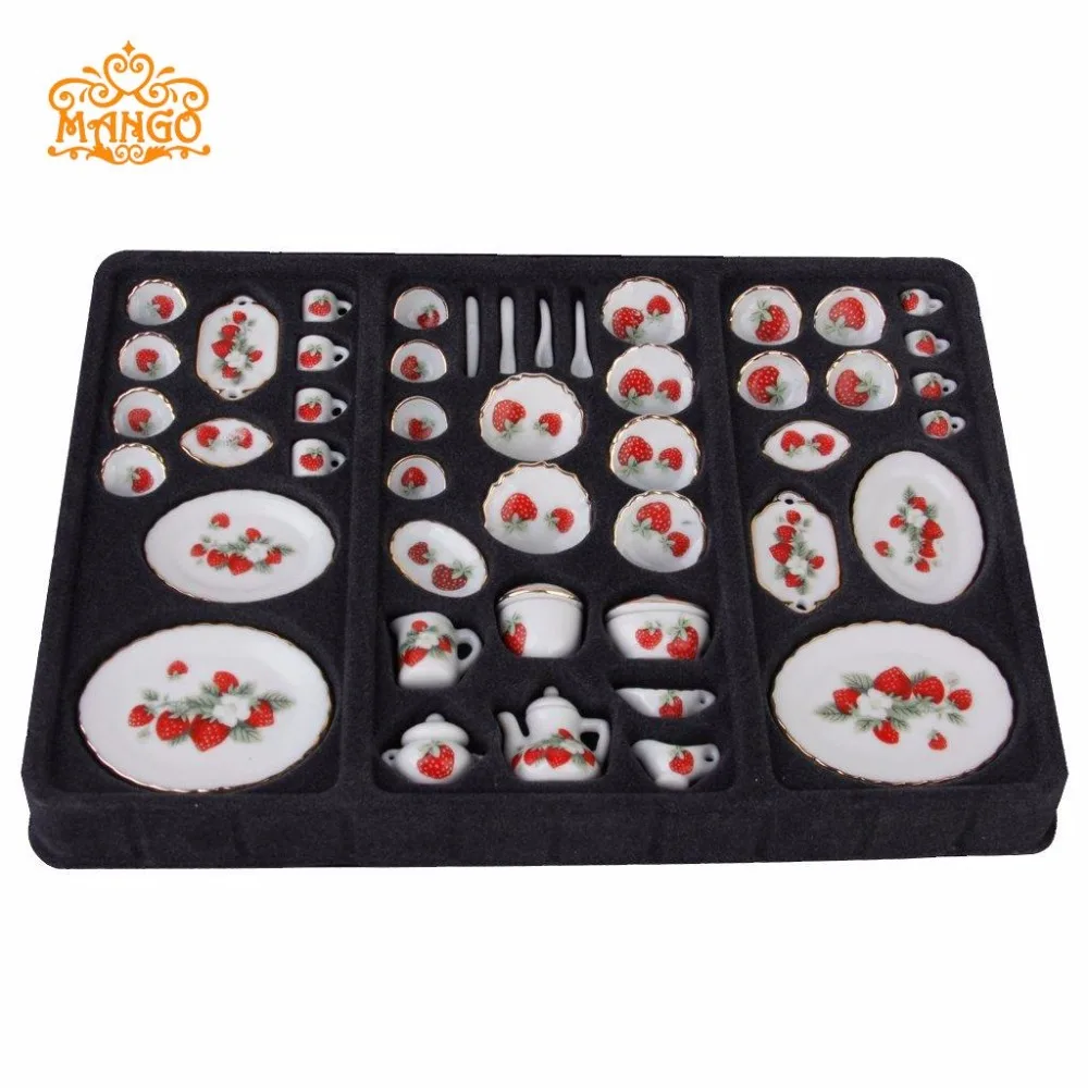 

Dollhouse Miniature 1:12 strawberry dishs set tableware Porcelaine 50 pcs
