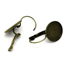 50Pcs DIY Metal Earrings Clips Jewelry Making Round Cabochon Setting Fit Cameo 14mm Silver Tone/Bronze Tone Jewelry Findings 50Pcs DIY Metal Earrings Clips Jewelry Making Round Cabochon Setting Fit Cameo 14mm Silver Tone/Bronze Tone Jewelry Findings