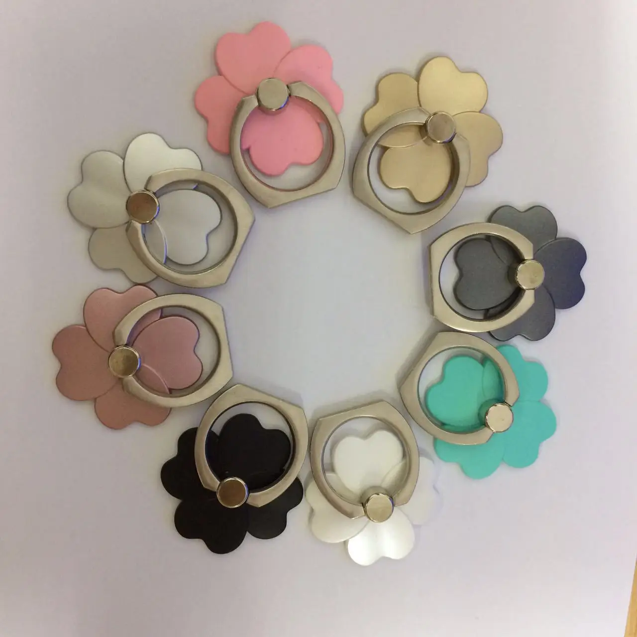 for Iphone 7 7plus 5 5s 6 6s Samsung Xiaomi Fashion Clover Ring Cell Phone Holder 8 Colors Stent for All Smart Mobile Phone