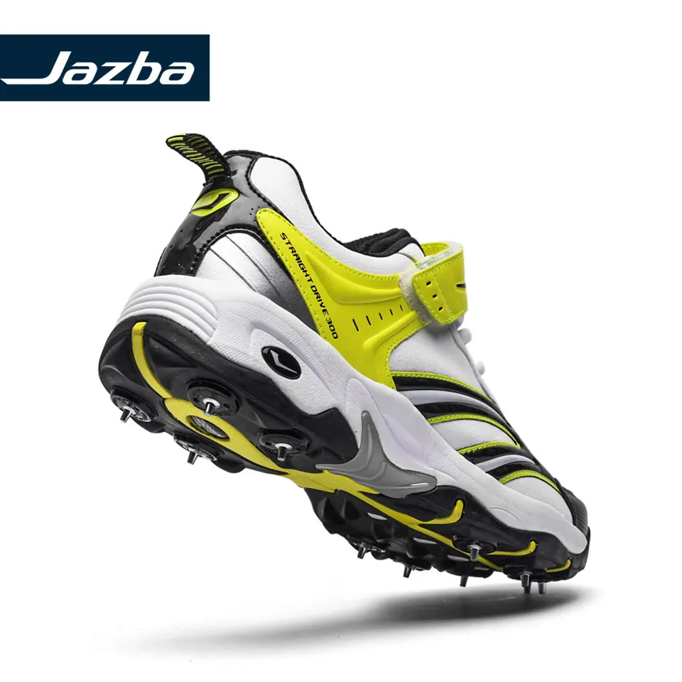 sports shoes price 300