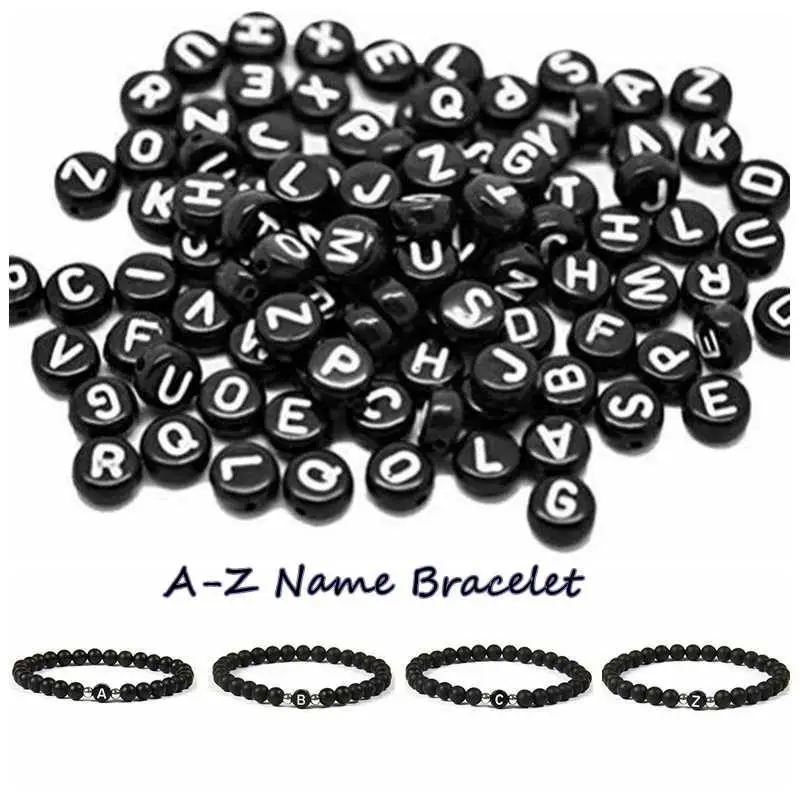 A-----Z的手链是玛瑙的黑色珠子，成本2.7元